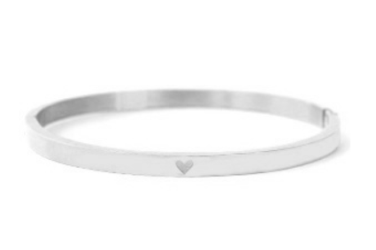 Bangle met subtiel hartje zilver
