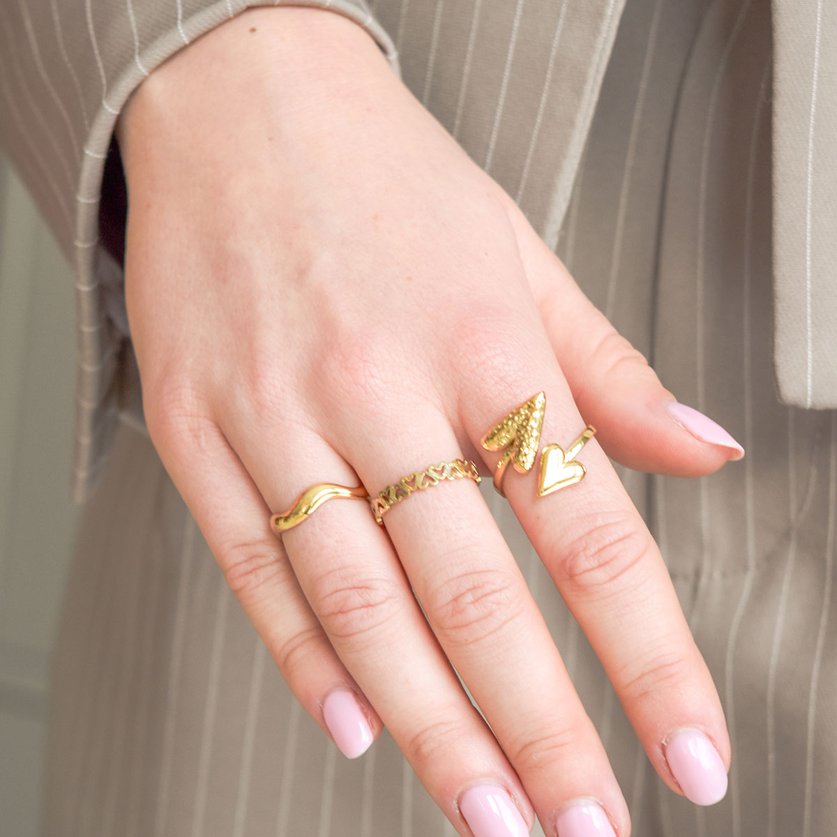 Ring met hartjes patroon goud